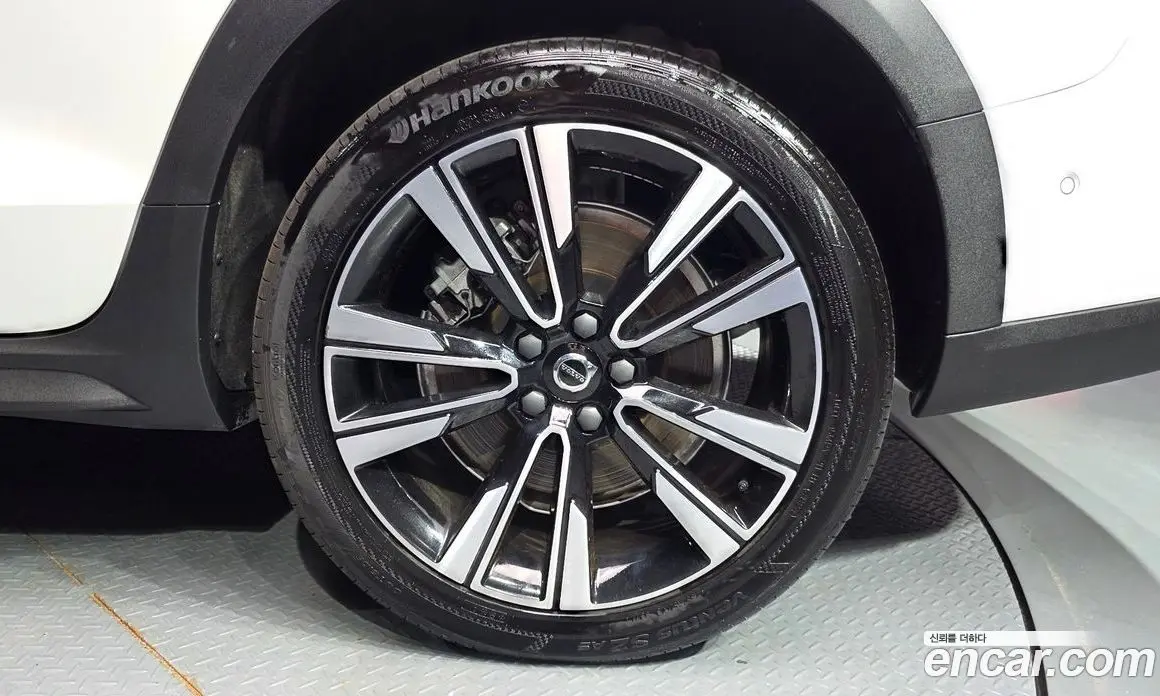 Volvo V60 2022 2.0 автомат (гидро), фото 7