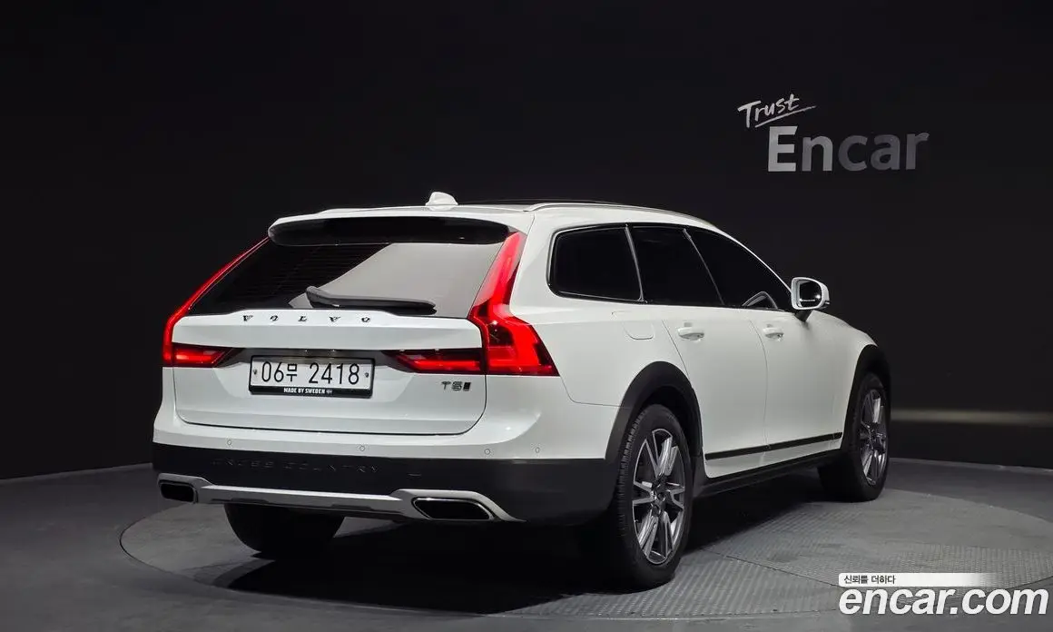 Volvo V90 2019 2.0 автомат (гидро), фото 2 Volvo V90 2019 2.0 автомат (гидро), фото 2