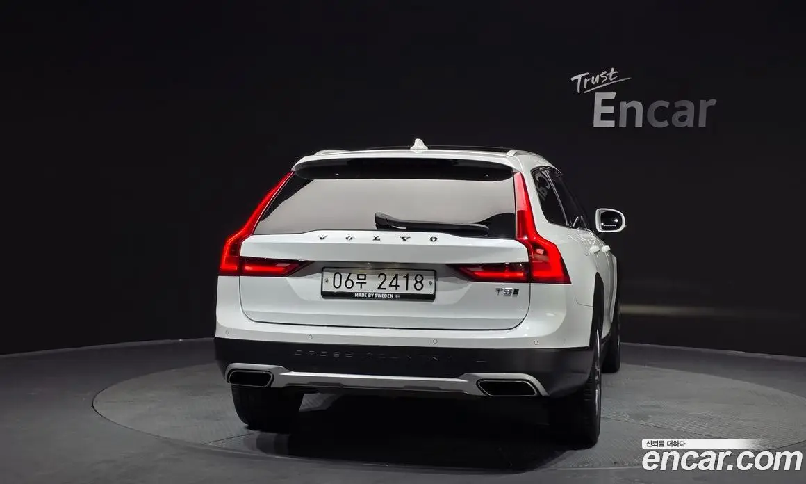 Volvo V90 2019 2.0 автомат (гидро), фото 4 Volvo V90 2019 2.0 автомат (гидро), фото 4