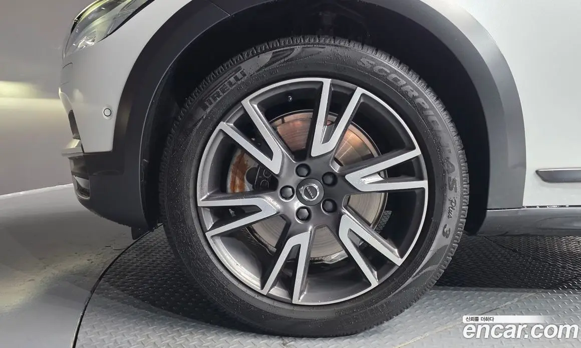 Volvo V90 2019 2.0 автомат (гидро), фото 5 Volvo V90 2019 2.0 автомат (гидро), фото 5