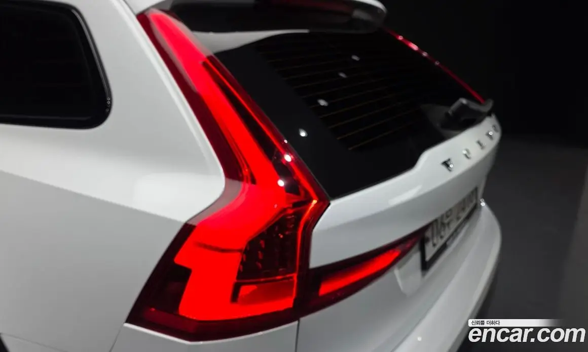 Volvo V90 2019 2.0 автомат (гидро), фото 9 Volvo V90 2019 2.0 автомат (гидро), фото 9