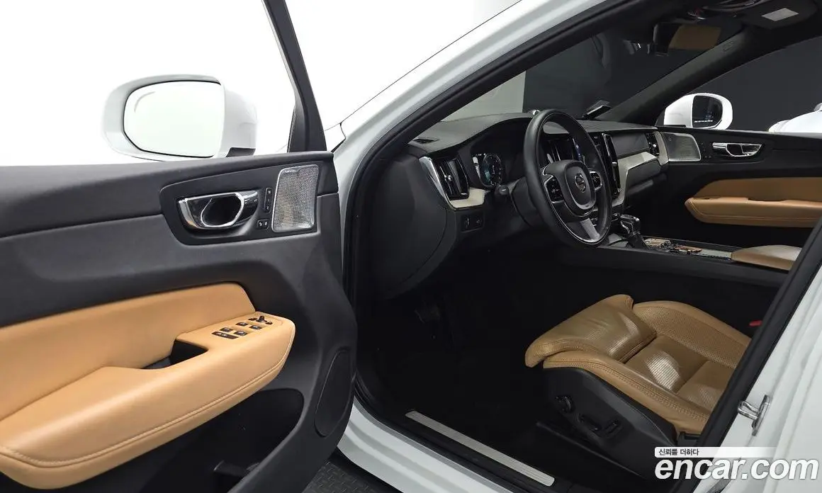 Volvo XC60 2018 2.0 автомат (гидро), фото 13 Volvo XC60 2018 2.0 автомат (гидро), фото 13