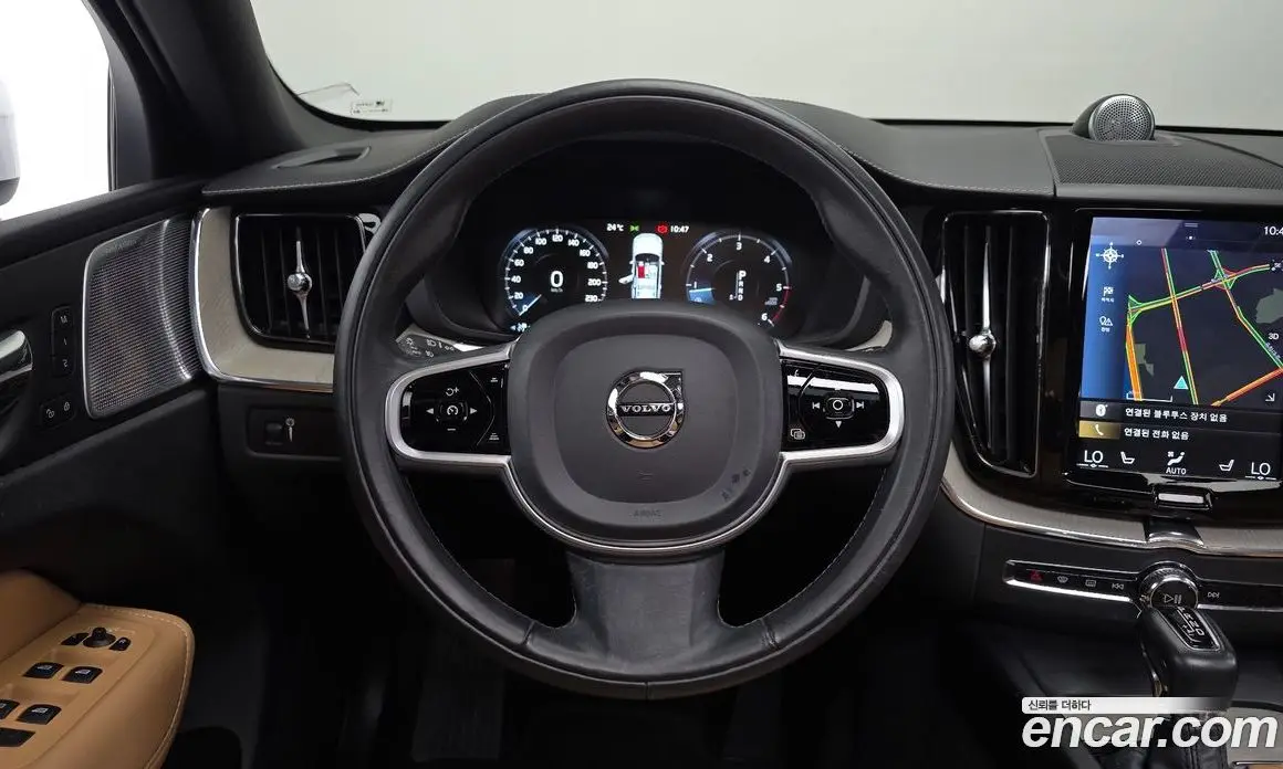 Volvo XC60 2018 2.0 автомат (гидро), фото 19 Volvo XC60 2018 2.0 автомат (гидро), фото 19