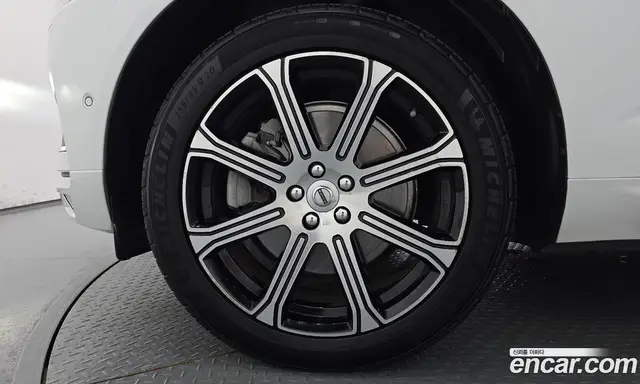 Volvo XC60 2018 2.0 автомат (гидро), миниатюра 5 Volvo XC60 2018 2.0 автомат (гидро), миниатюра 5