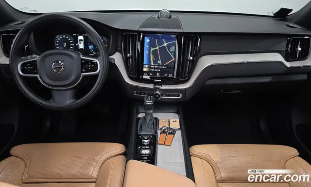 Volvo XC60 2018 2.0 автомат (гидро), миниатюра 10 Volvo XC60 2018 2.0 автомат (гидро), миниатюра 10