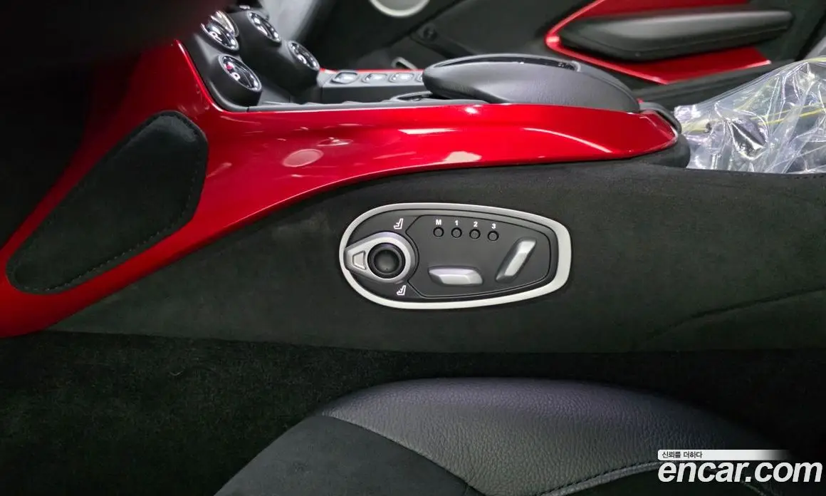 Aston Martin Vantage 2019 4.0 автомат (гидро), фото 19