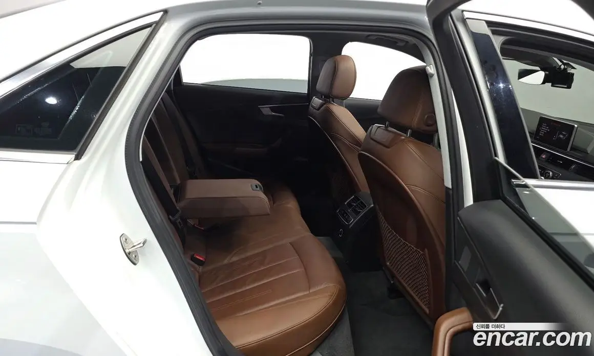 Audi A4 2018 2.0 автомат (гидро), фото 17 Audi A4 2018 2.0 автомат (гидро), фото 17