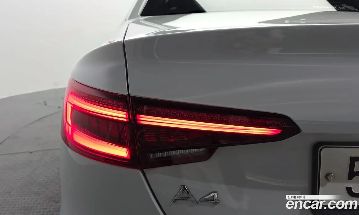 Audi A4 2018 2.0 автомат (гидро), фото 9 Audi A4 2018 2.0 автомат (гидро), фото 9