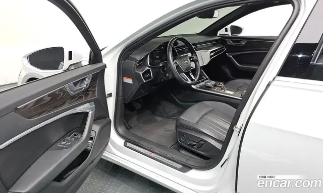 Audi A6 2019 2.0 автомат (гидро), миниатюра 12