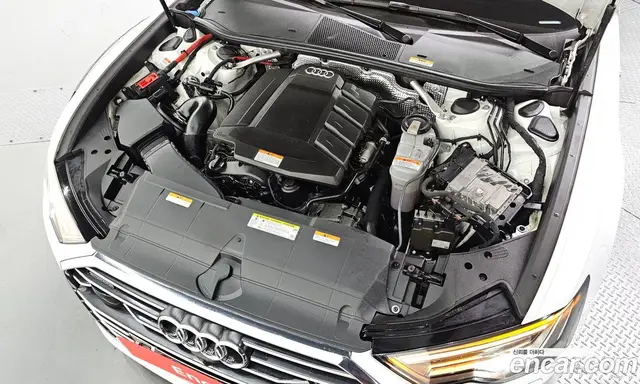 Audi A6 2019 2.0 автомат (гидро), миниатюра 5
