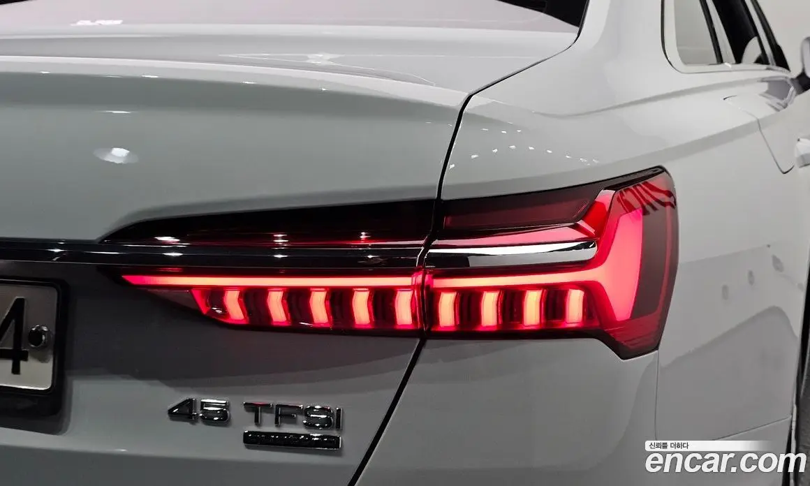 Audi A6 2019 2.0 автомат (гидро), фото 8