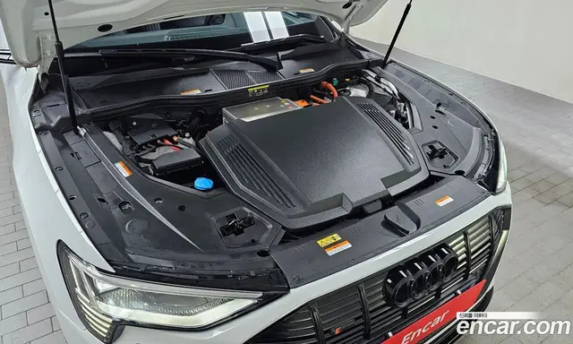 Audi e-tron 2021 0.2 автомат (гидро), миниатюра 5