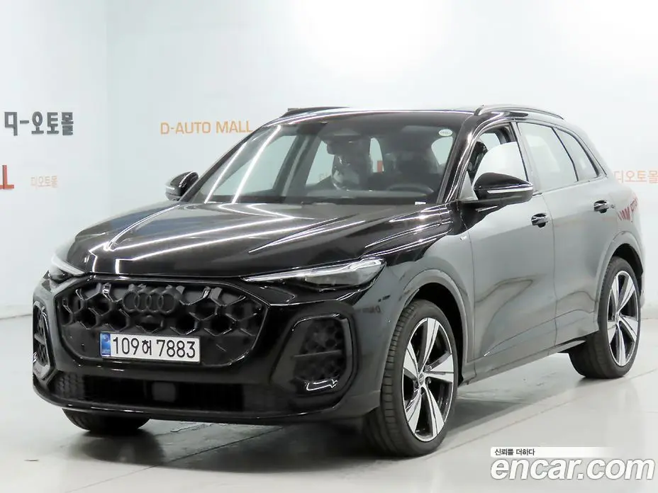 Audi Q5 2025 2.0 автомат (гидро), фото 1 Audi Q5 2025 2.0 автомат (гидро), фото 1
