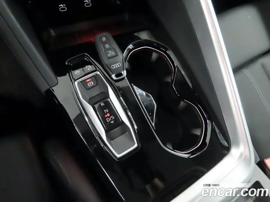 Audi Q5 2025 2.0 автомат (гидро), фото 9 Audi Q5 2025 2.0 автомат (гидро), фото 9