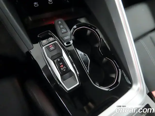 Audi Q5 2025 2.0 автомат (гидро), миниатюра 9 Audi Q5 2025 2.0 автомат (гидро), миниатюра 9