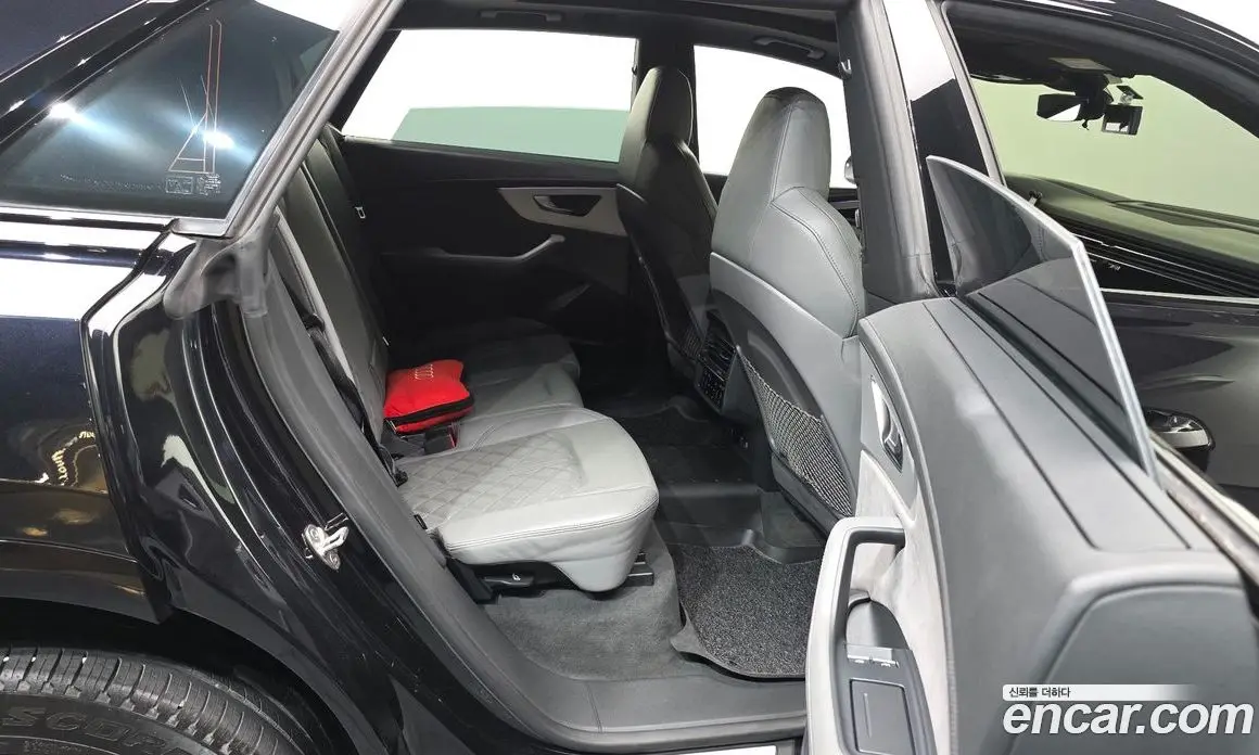 Audi Q8 2021 3.0 автомат (гидро), фото 17 Audi Q8 2021 3.0 автомат (гидро), фото 17