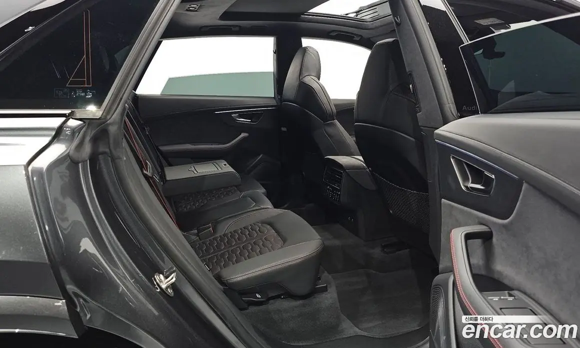 Audi RSQ8 2025 4.0 автомат (гидро), фото 16