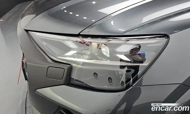 Audi RSQ8 2025 4.0 автомат (гидро), миниатюра 8