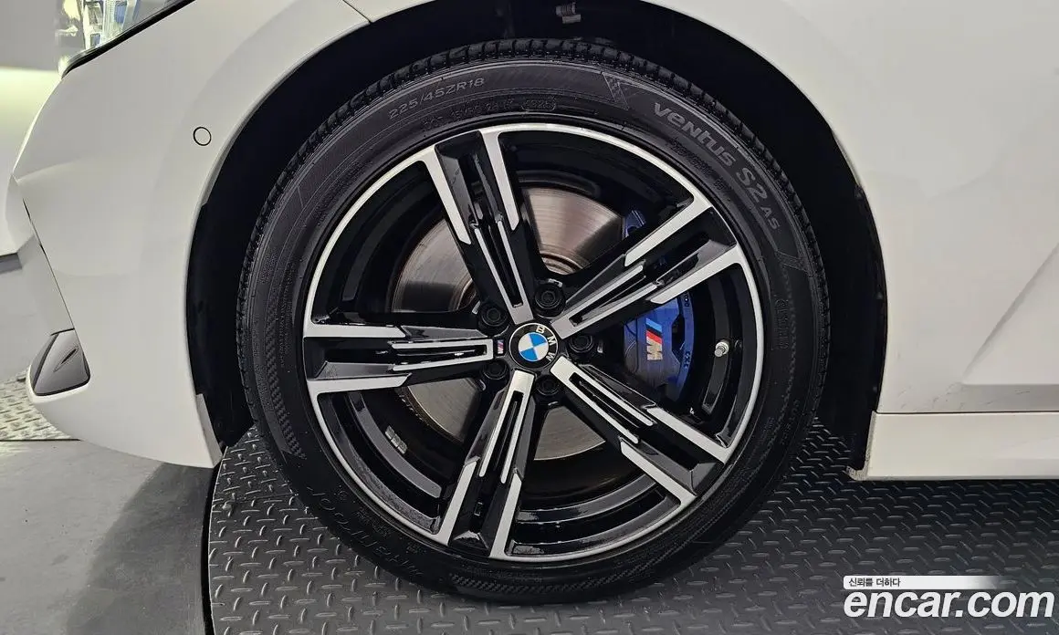 BMW 3 серия 2024 2.0 автомат (гидро), фото 5