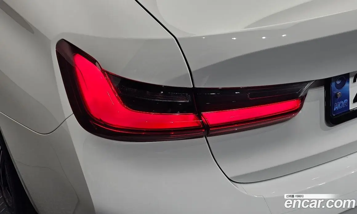 BMW 3 серия 2024 2.0 автомат (гидро), фото 9