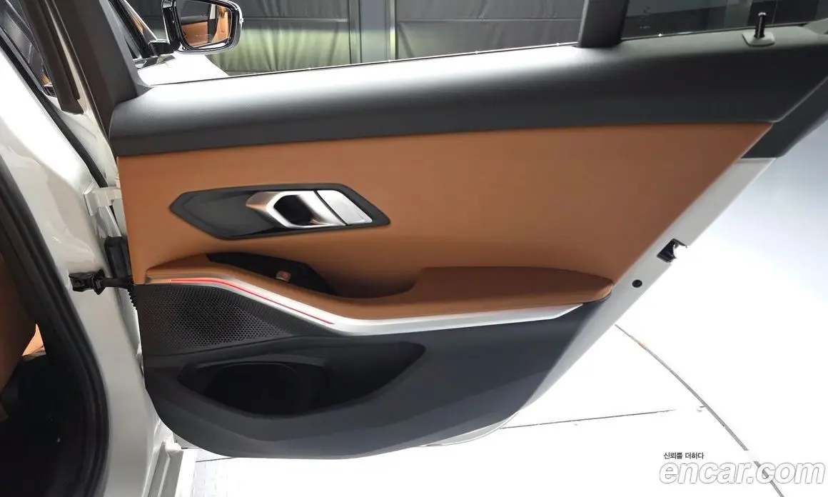 BMW 3 серия 2025 2.0 автомат (гидро), фото 15
