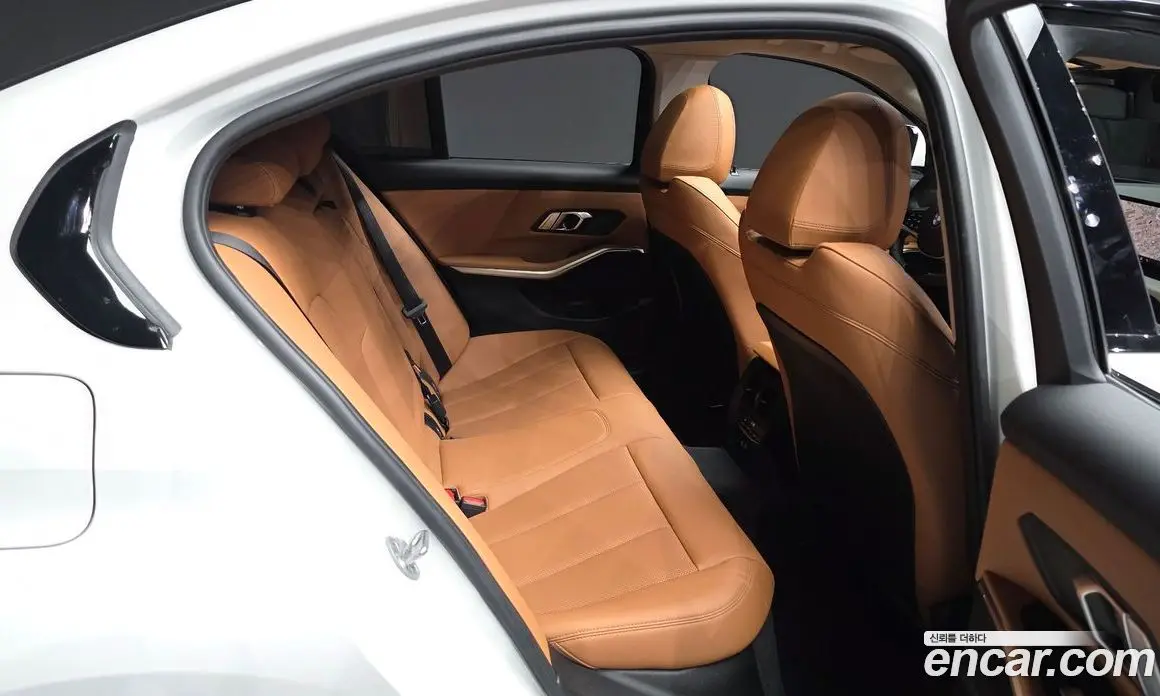 BMW 3 серия 2025 2.0 автомат (гидро), фото 18