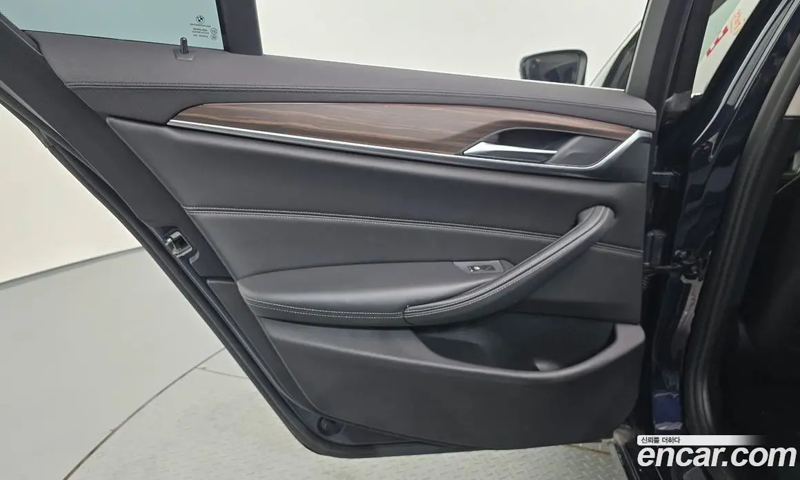 BMW 5 серия 2019 2.0 автомат (гидро), фото 15 BMW 5 серия 2019 2.0 автомат (гидро), фото 15