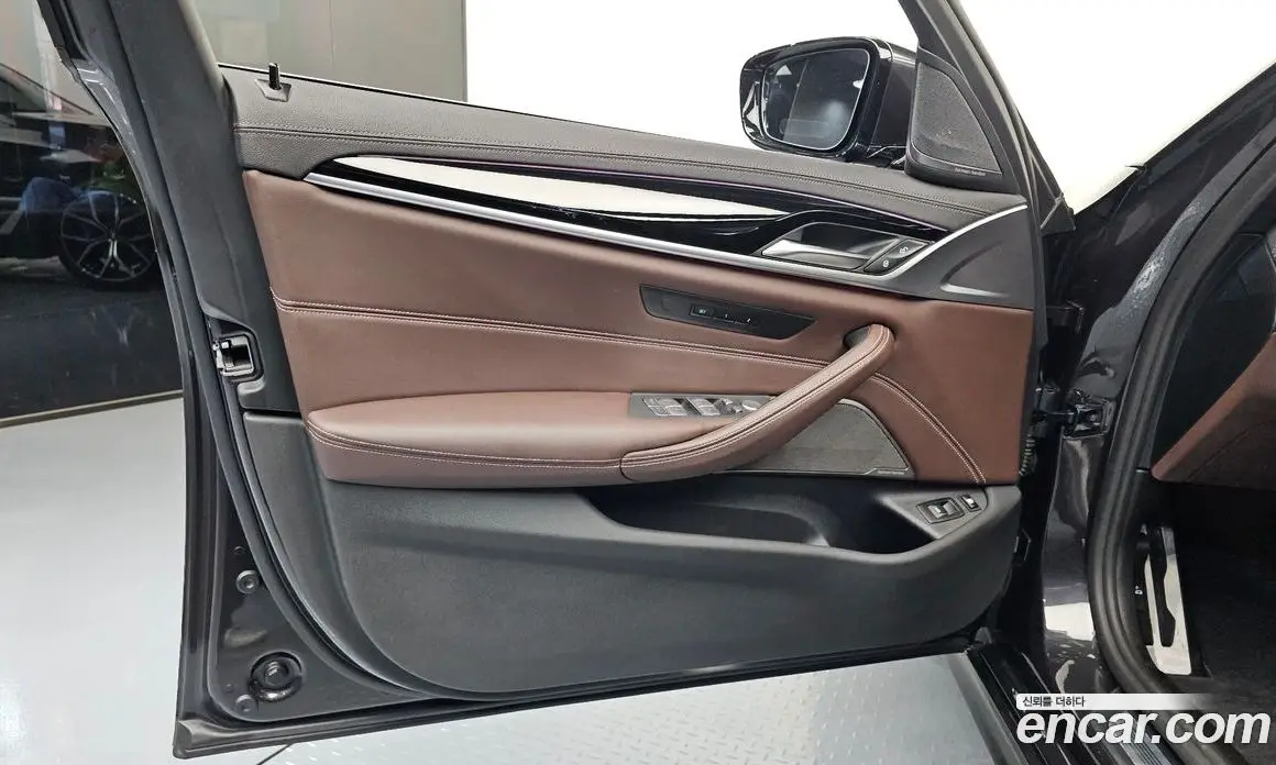 BMW 5 серия 2022 2.0 автомат (гидро), фото 14