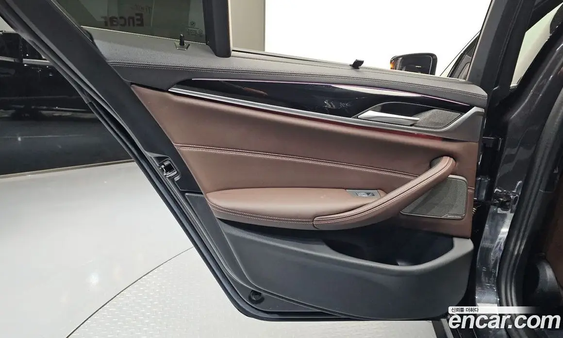 BMW 5 серия 2022 2.0 автомат (гидро), фото 15