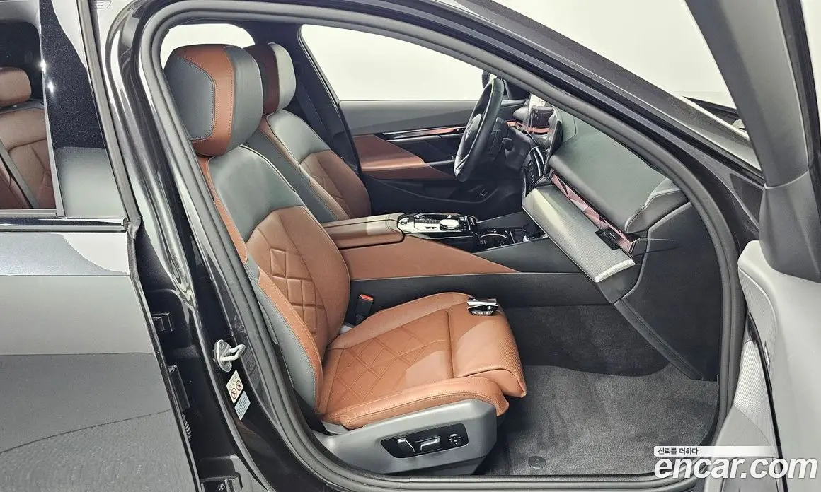 BMW 5 серия 2023 2.0 автомат (гидро), фото 16 BMW 5 серия 2023 2.0 автомат (гидро), фото 16
