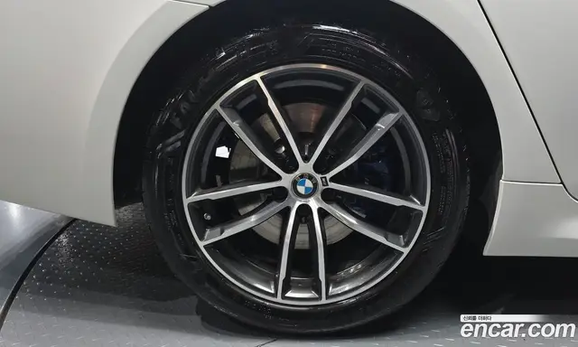 BMW 5 серия 2023 2.0 автомат (гидро), миниатюра 5 BMW 5 серия 2023 2.0 автомат (гидро), миниатюра 5