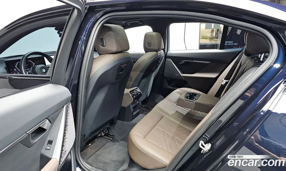 BMW 5 серия 2024 2.0 автомат (гидро), фото 16