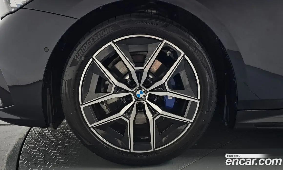 BMW 5 серия 2024 2.0 автомат (гидро), фото 4
