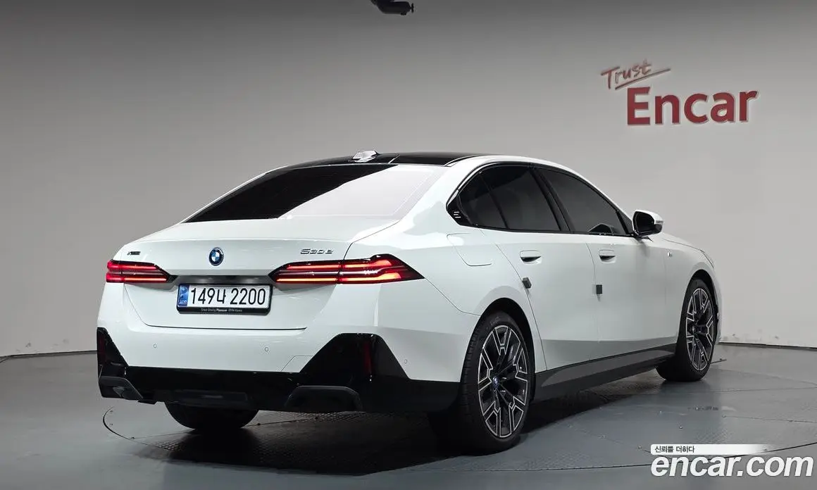 BMW 5 серия 2025 2.0 автомат (гидро), фото 1 BMW 5 серия 2025 2.0 автомат (гидро), фото 1