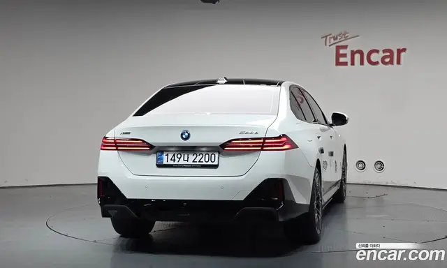 BMW 5 серия 2025 2.0 автомат (гидро), миниатюра 3 BMW 5 серия 2025 2.0 автомат (гидро), миниатюра 3