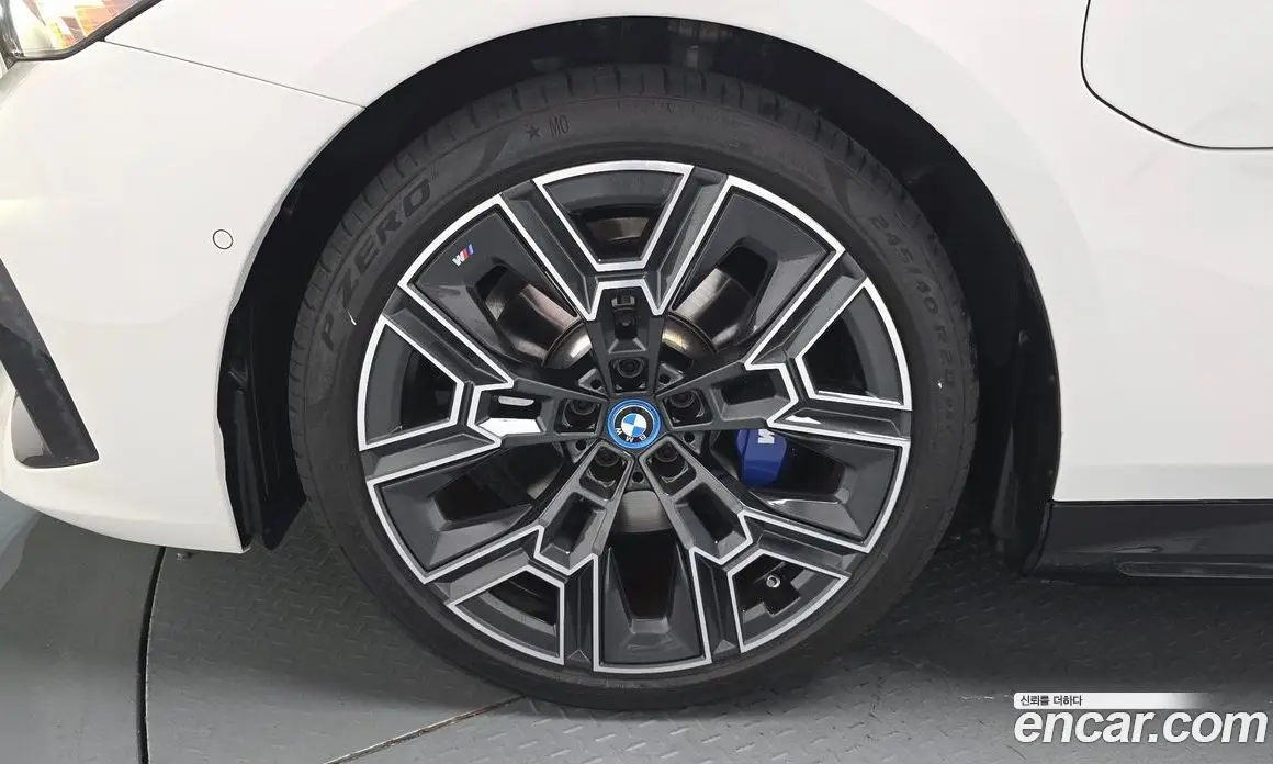 BMW 5 серия 2025 2.0 автомат (гидро), фото 4 BMW 5 серия 2025 2.0 автомат (гидро), фото 4