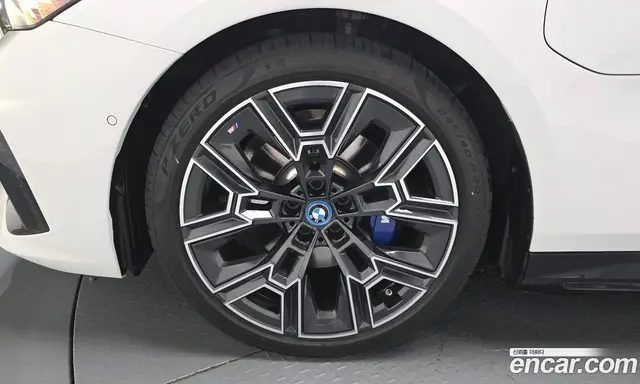 BMW 5 серия 2025 2.0 автомат (гидро), миниатюра 4 BMW 5 серия 2025 2.0 автомат (гидро), миниатюра 4