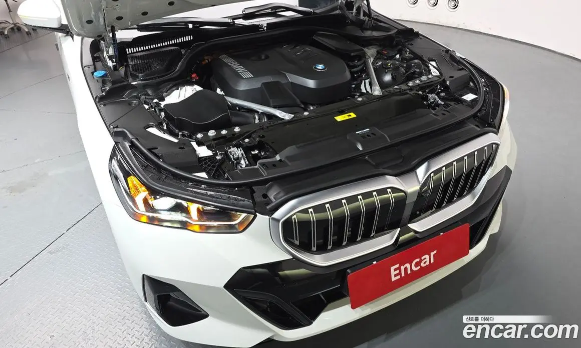 BMW 5 серия 2025 2.0 автомат (гидро), фото 5 BMW 5 серия 2025 2.0 автомат (гидро), фото 5