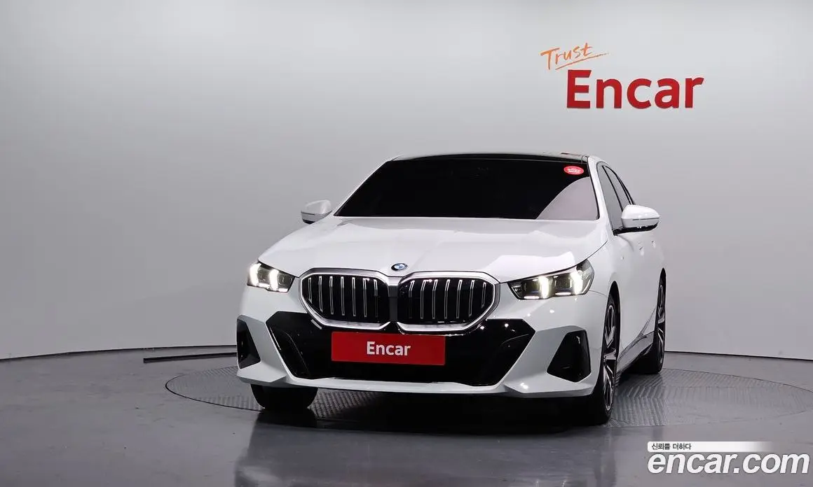 BMW 5 серия 2025 2.0 автомат (гидро), фото 3