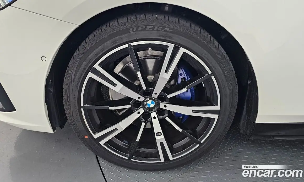 BMW 5 серия 2025 2.0 автомат (гидро), фото 5
