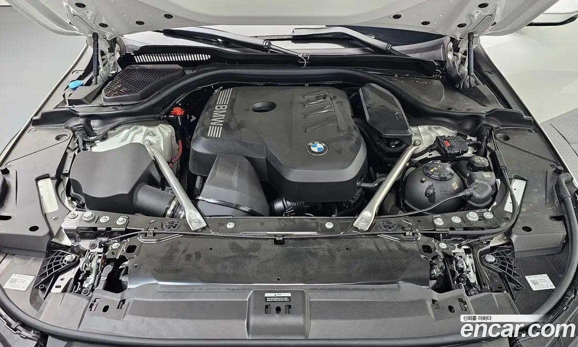 BMW 5 серия 2025 2.0 автомат (гидро), фото 6