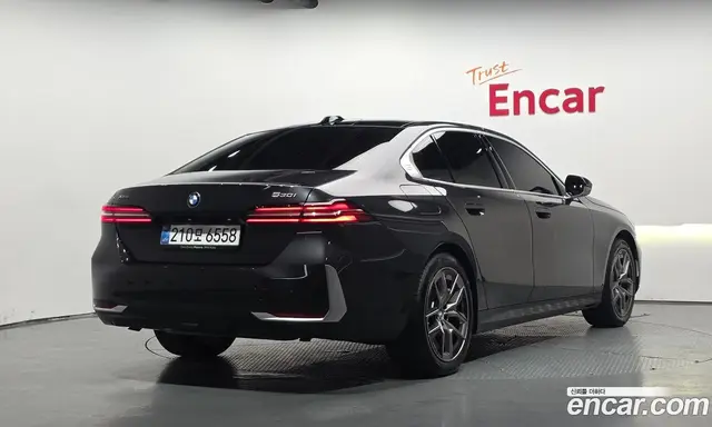 BMW 5 серия, 2025, 23 762 км