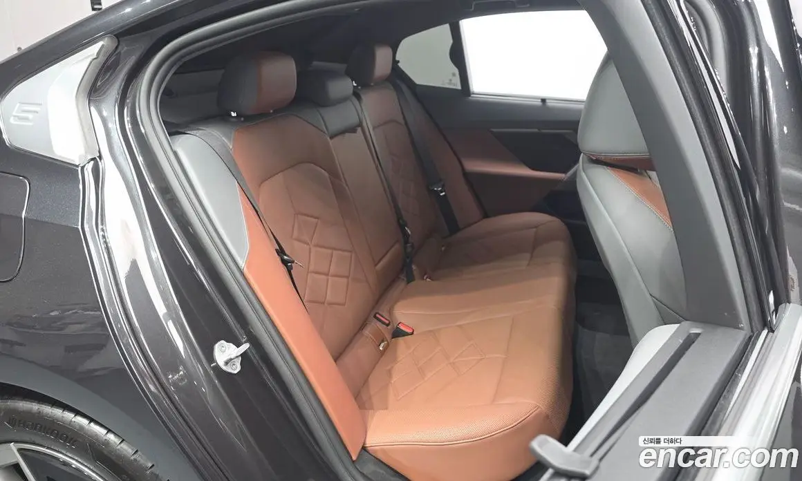 BMW 5 серия 2025 2.0 автомат (гидро), фото 16 BMW 5 серия 2025 2.0 автомат (гидро), фото 16