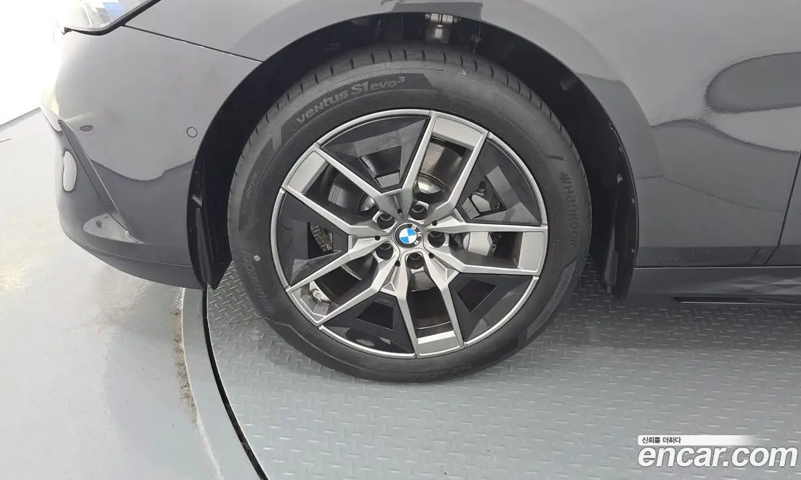 BMW 5 серия 2025 2.0 автомат (гидро), фото 4 BMW 5 серия 2025 2.0 автомат (гидро), фото 4