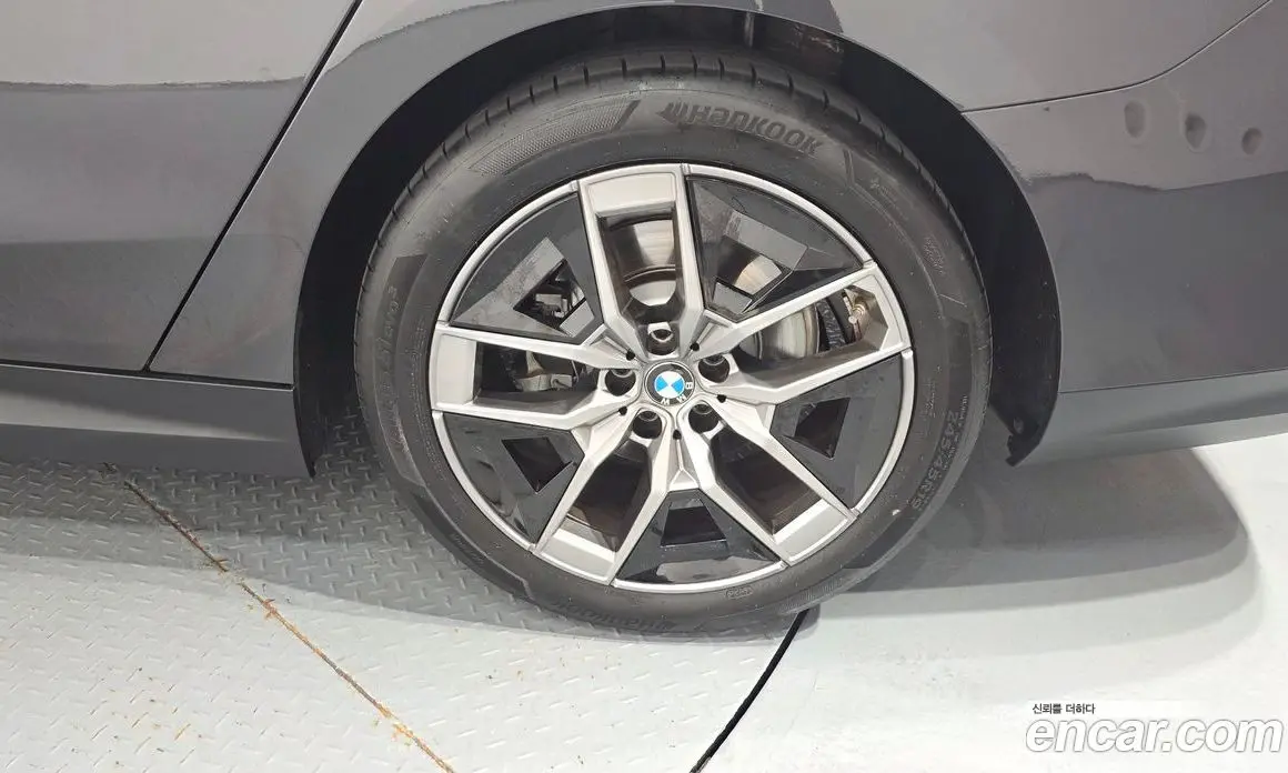 BMW 5 серия 2025 2.0 автомат (гидро), фото 6 BMW 5 серия 2025 2.0 автомат (гидро), фото 6