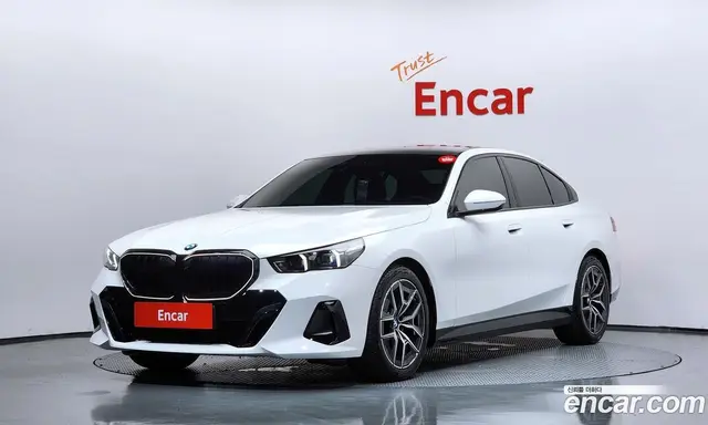 BMW 5 серия, 2025, 4 802 км