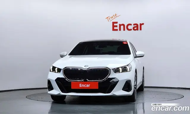BMW 5 серия 2025 2.0 автомат (гидро), миниатюра 3 BMW 5 серия 2025 2.0 автомат (гидро), миниатюра 3