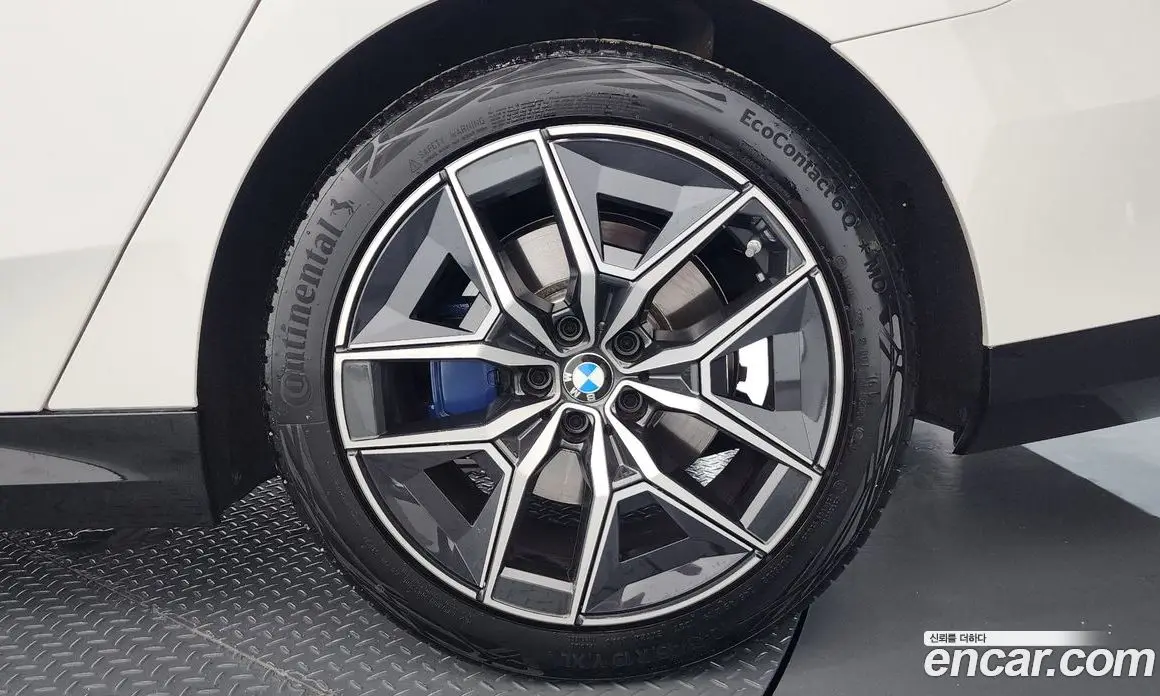 BMW 5 серия 2025 2.0 автомат (гидро), фото 7 BMW 5 серия 2025 2.0 автомат (гидро), фото 7