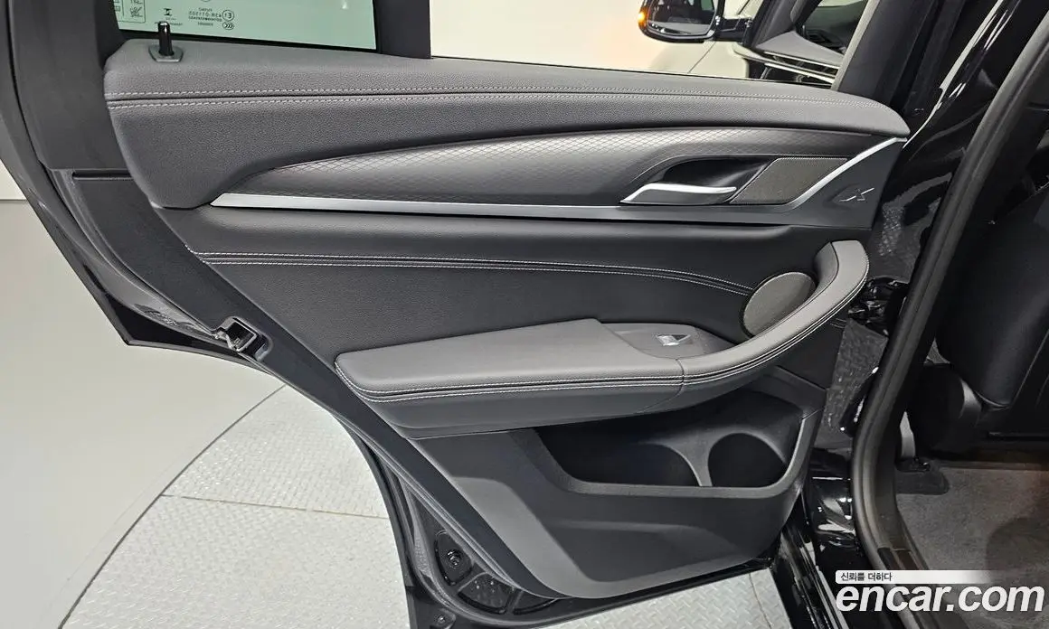 BMW X4 2025 2.0 автомат (гидро), фото 15 BMW X4 2025 2.0 автомат (гидро), фото 15