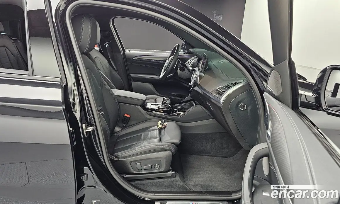 BMW X4 2025 2.0 автомат (гидро), фото 16 BMW X4 2025 2.0 автомат (гидро), фото 16